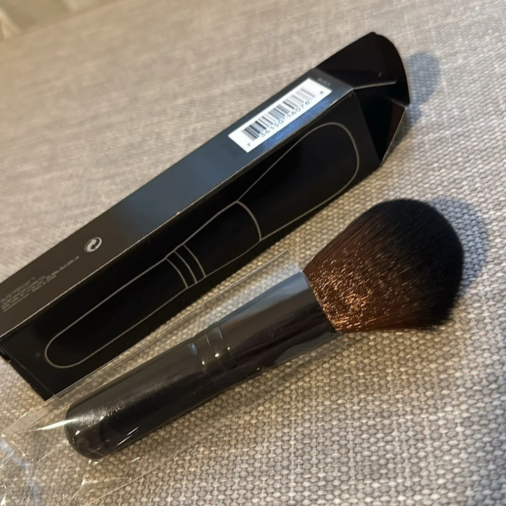 Laura Mercier BLENDING BRUSH New Edition NIB